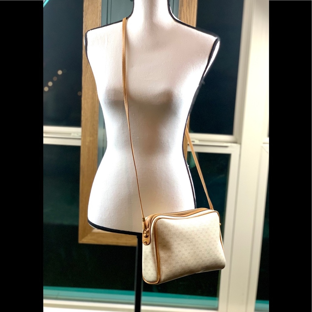 SOLD Gucci Vintage Monogram Crossbody Bag - Picture 16 of 16